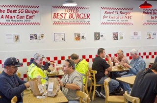 Social Proof - 5 guys burgers